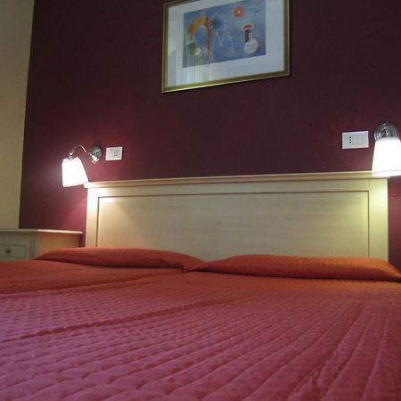 Hotel Genzianella Florens Exteriör bild