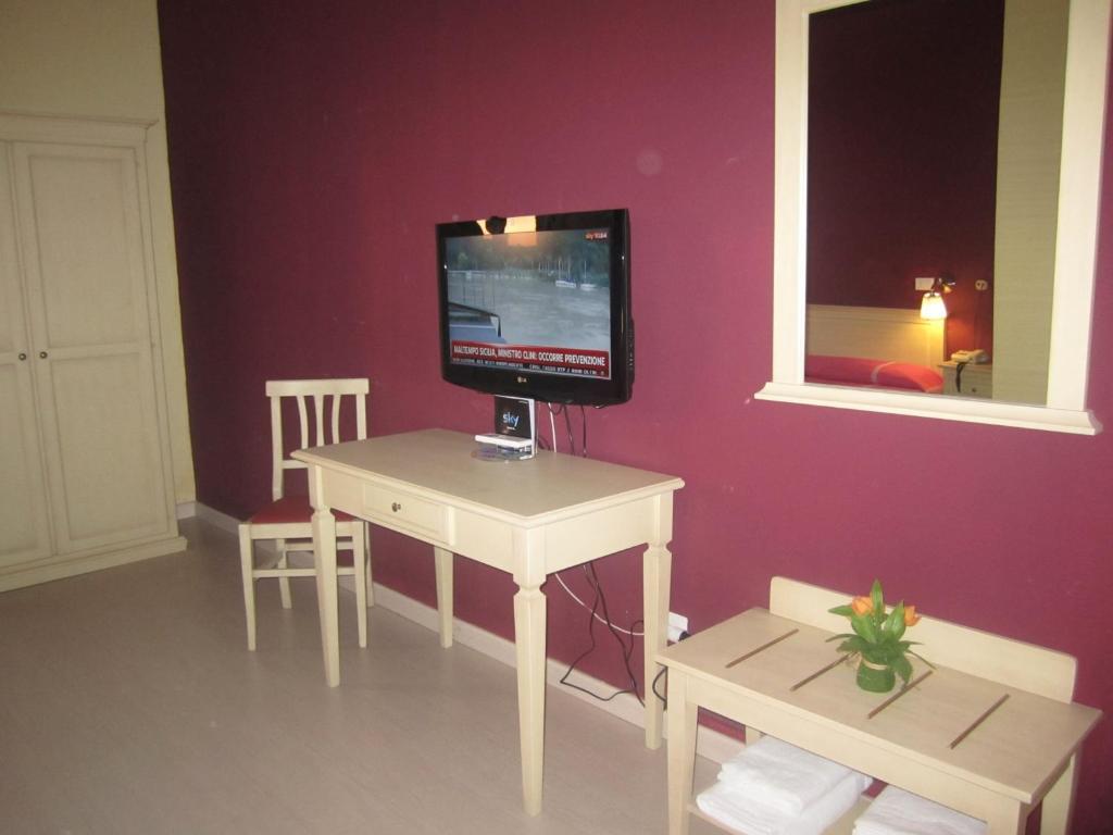 Hotel Genzianella Florens Rum bild