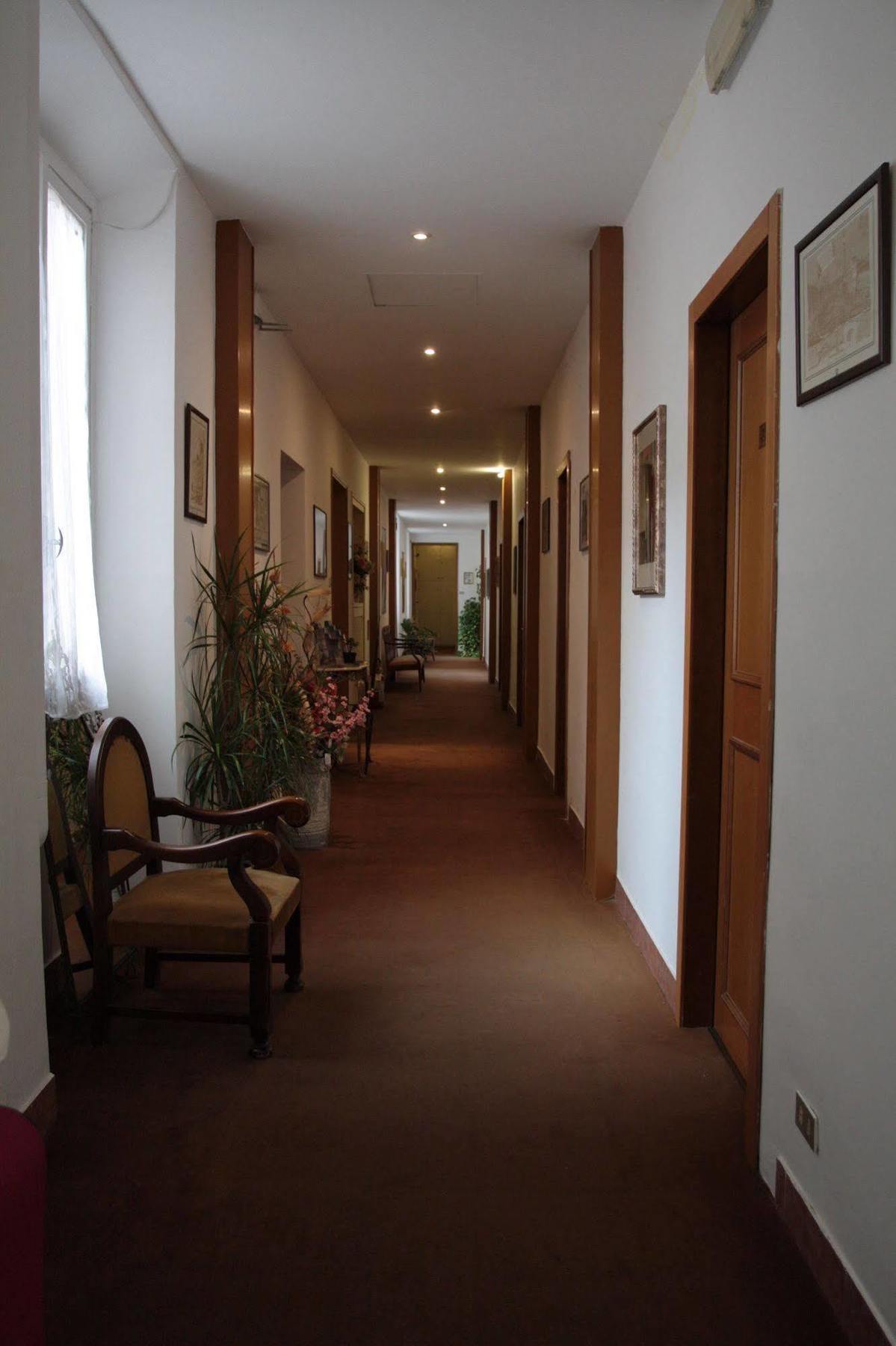 Hotel Genzianella Florens Exteriör bild